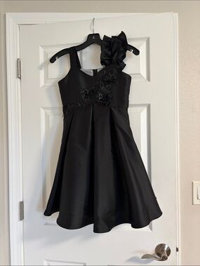 Bonnie Jean Black One-Shoulder Floral Appliqué Dress